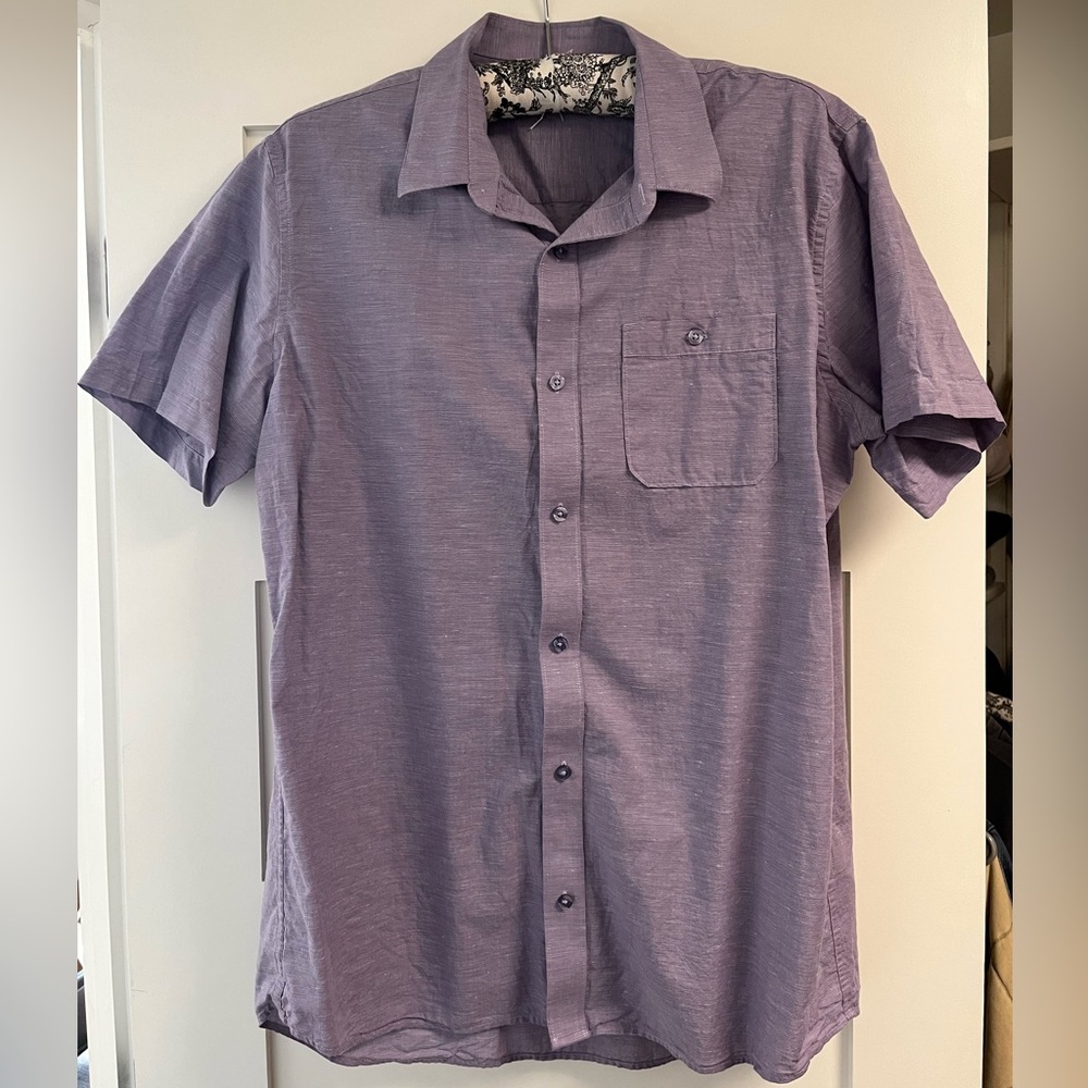 Short sleeve button down